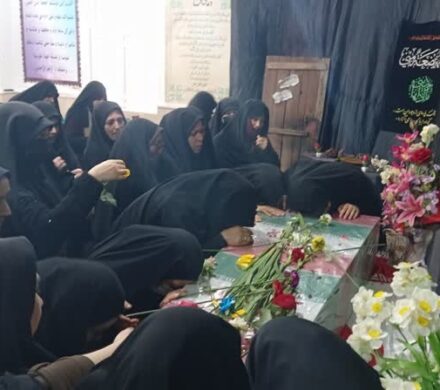 مراسم شبی با شهدای گمنام در حوزه علمیه خواهران اردبیل