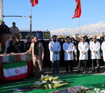 آیین خاکسپاری پیکر مطهر شهید گمنام در دانشگاه علوم پزشکی اردبیل